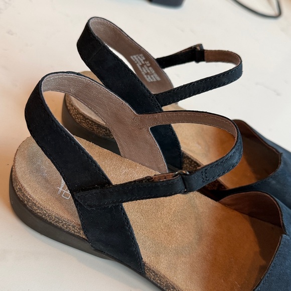 DANSKO ROWAN in Black Nubuck WOMENS size 39 US 8.5-9 - Picture 12 of 15